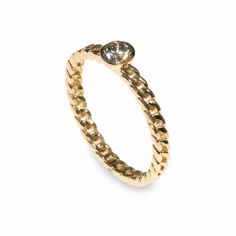 Chain link stacking ring with bezel set diamond