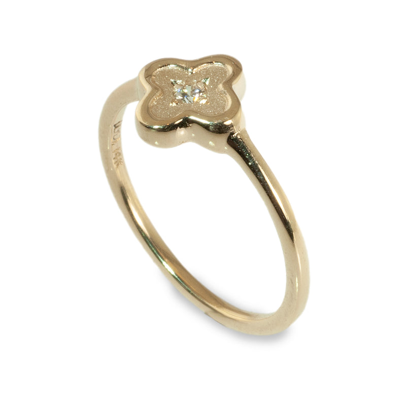 Lucky clover diamond ring