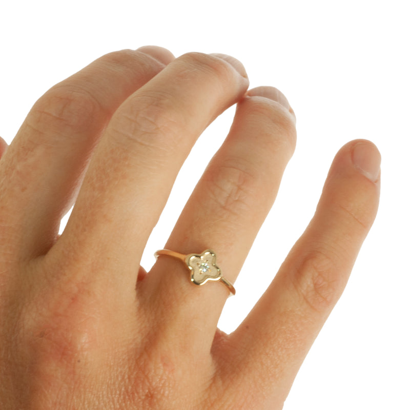 Lucky clover diamond ring