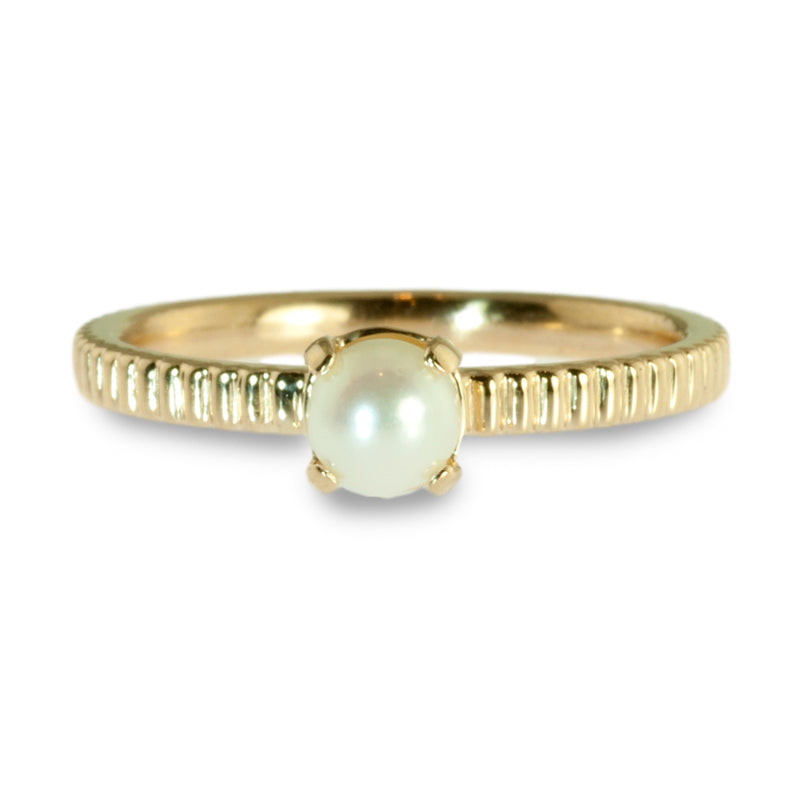 Cultured pearl coin edge stacking ring