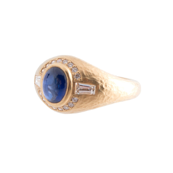 Cabochon sapphire and diamond hammered ring
